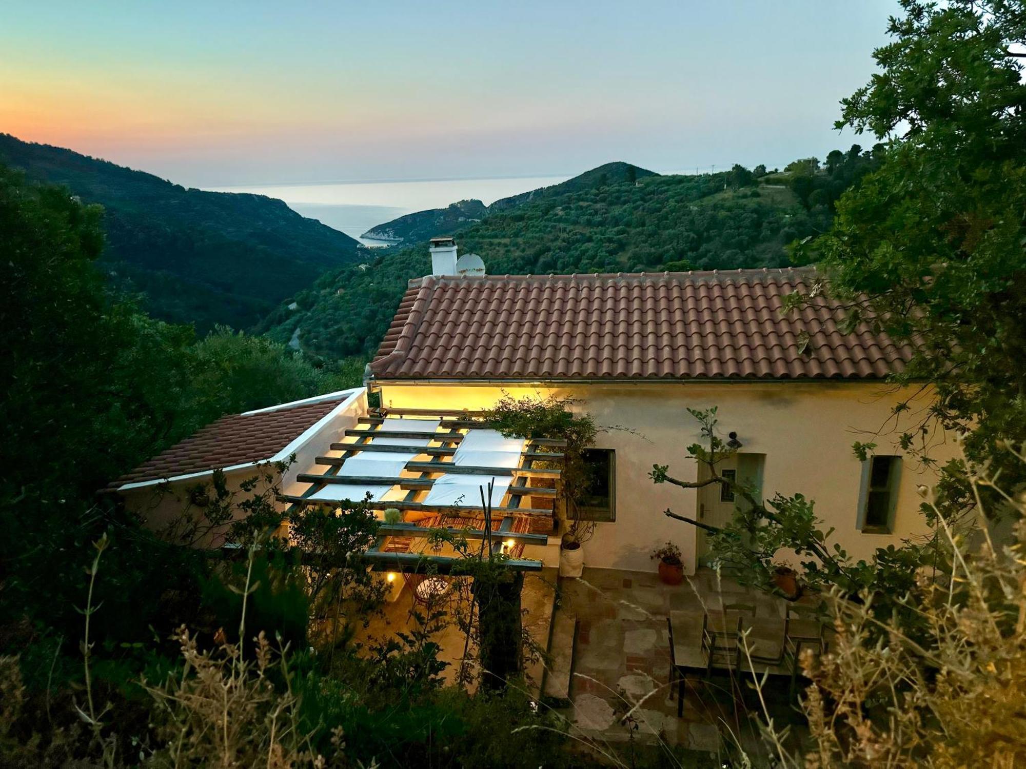 Olive Mill Cottage Skopelos Eksteriør billede